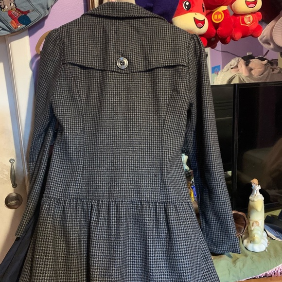 Design coat - Picture 2 of 2